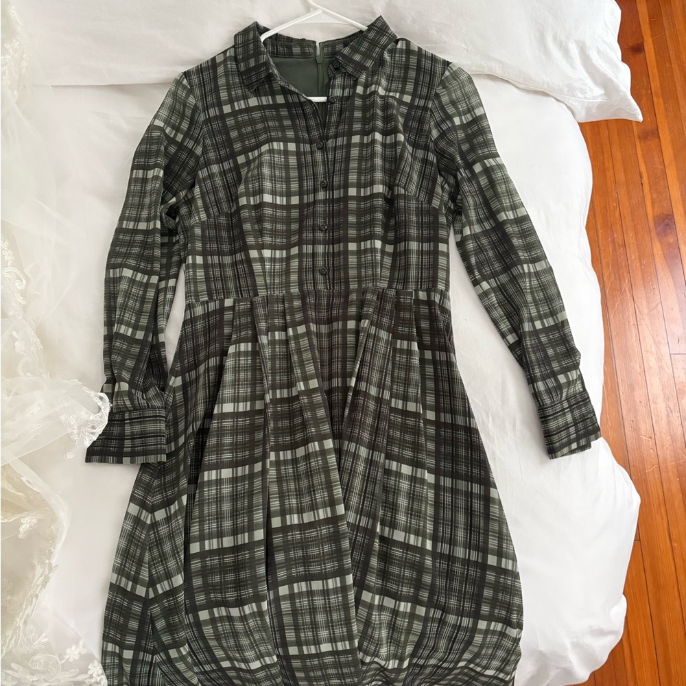 Gal Meets Glam Green Plaid Midi Dress